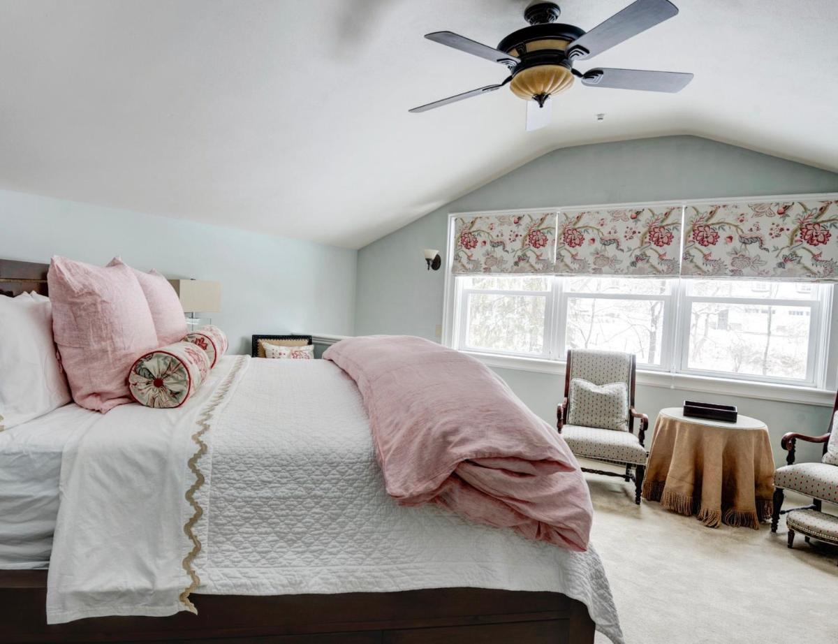 34 State \"Historic Luxury Suites\" Skaneateles - Housity