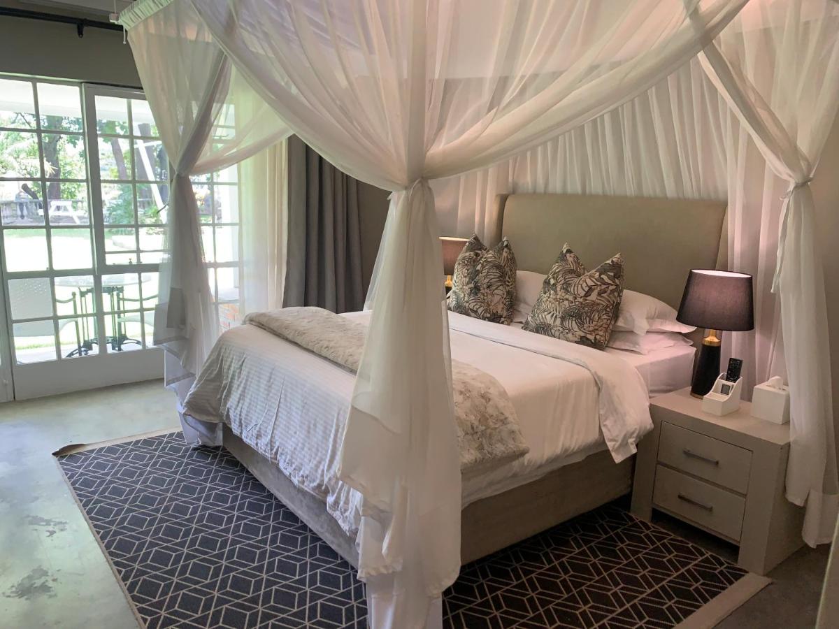 The Leslie Executive Hotel - Housity