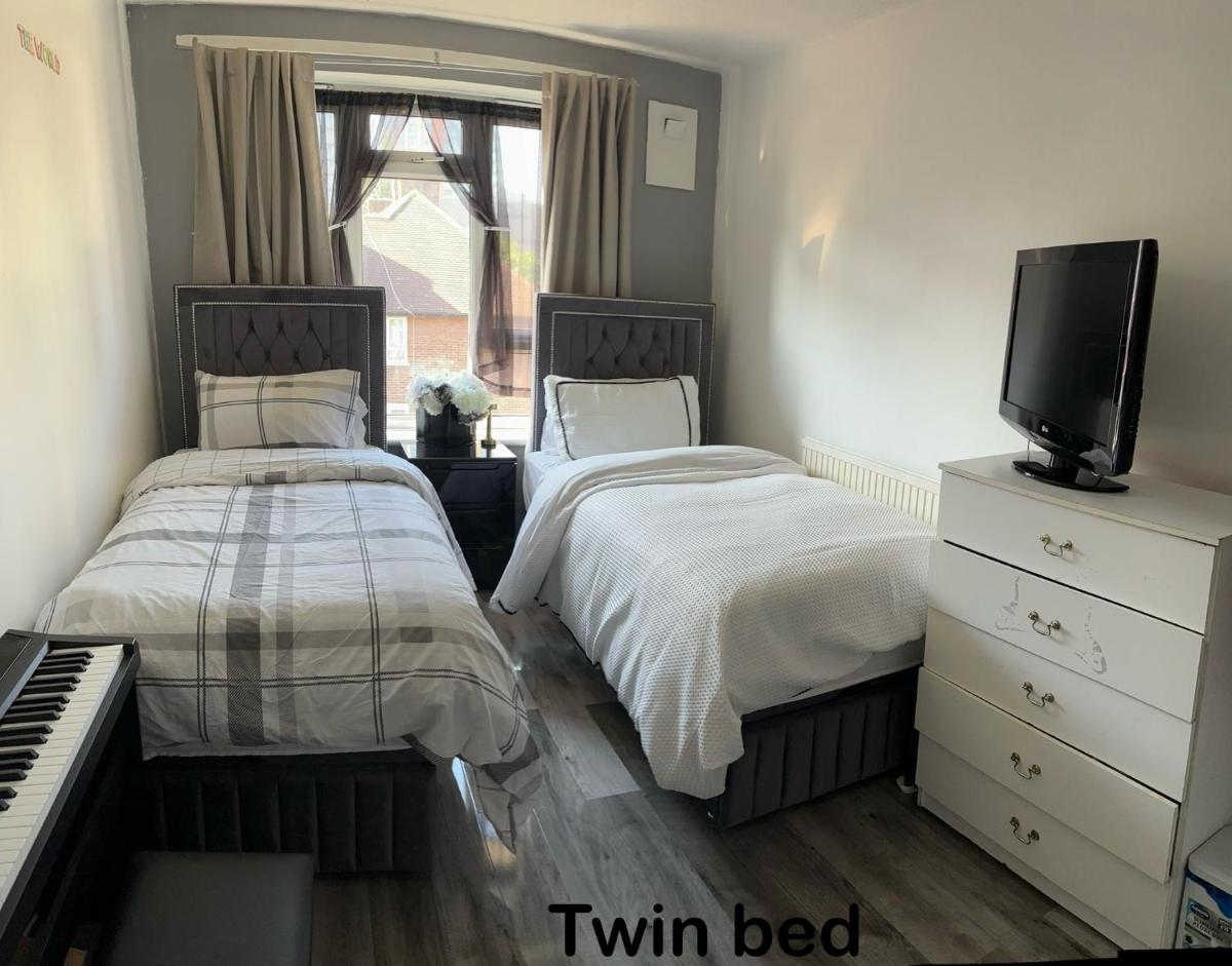 Cosy Room by Excel, Emirates Cable Car, 02Arena - Housity
