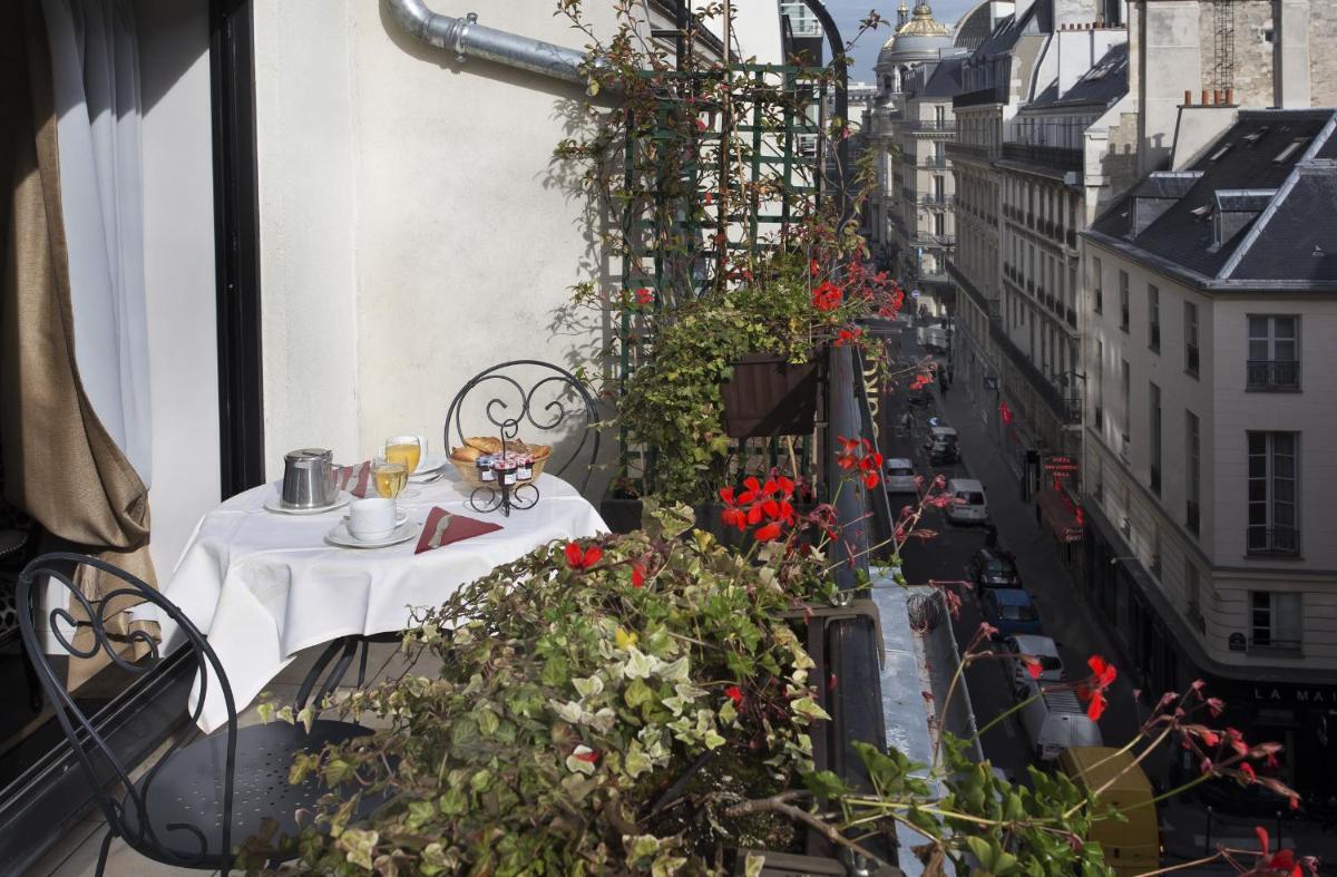 Jardin de l'établissement Hôtel Saint-Pétersbourg Opéra & Spa