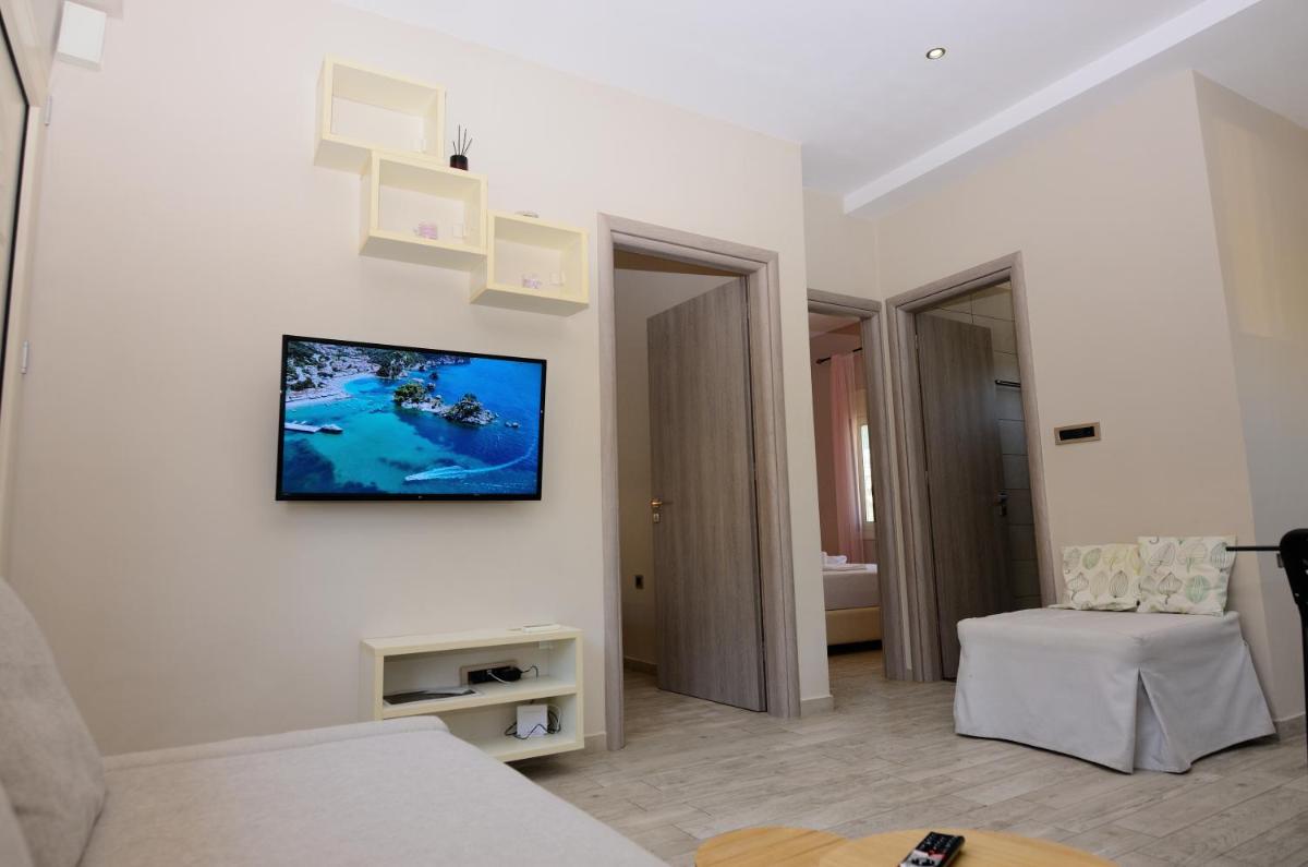 Suitetrails - Villa Yvonne by EY Villas