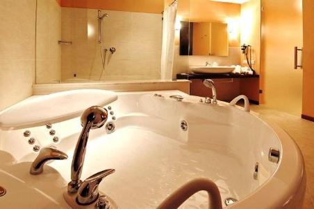 Rosso Frizzante - Housity