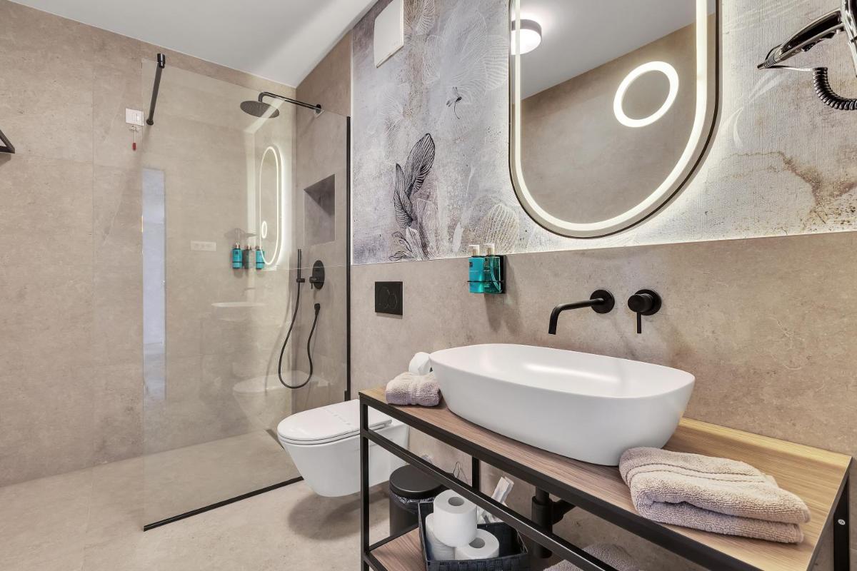 Hotel Laurentum - Housity
