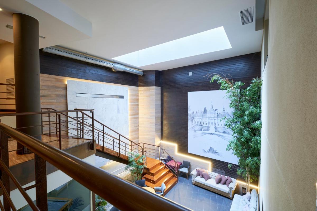 Hotel AR Isabel de Farnesio - Housity