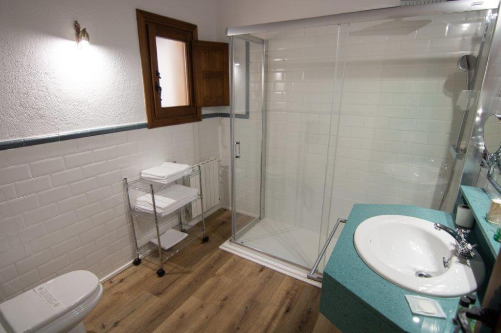 Un baño de Hospedium Hotel Rural Abadía de Yuste