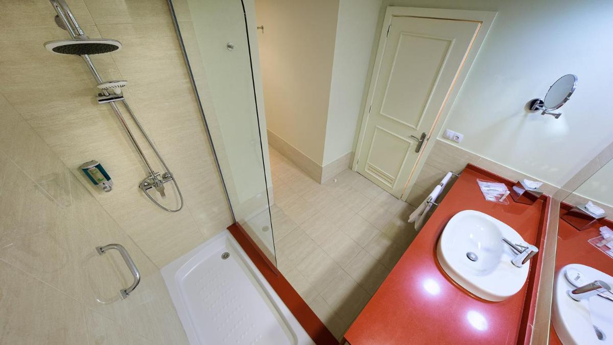 Un baño de Bull Costa Canaria & SPA - Only Adults