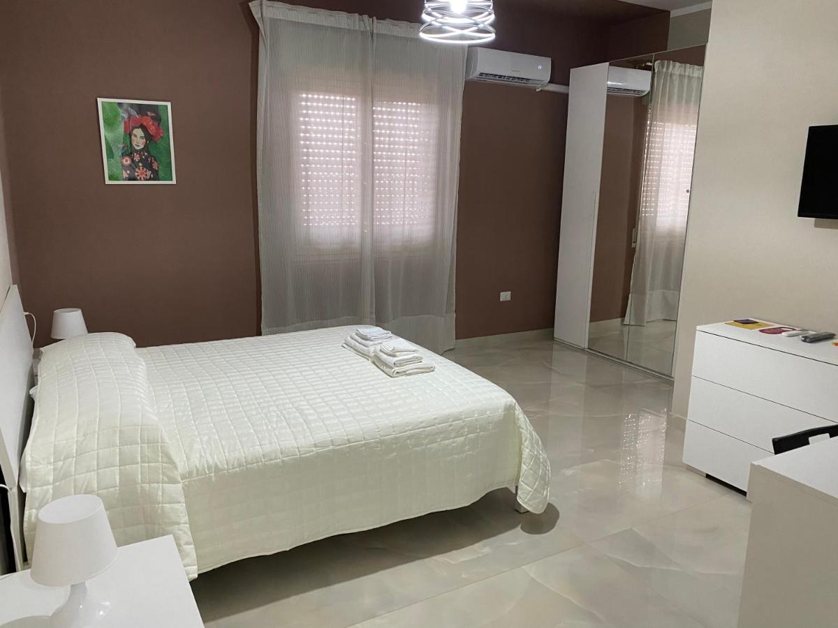 Marconi Rooms and Apartaments - Housity