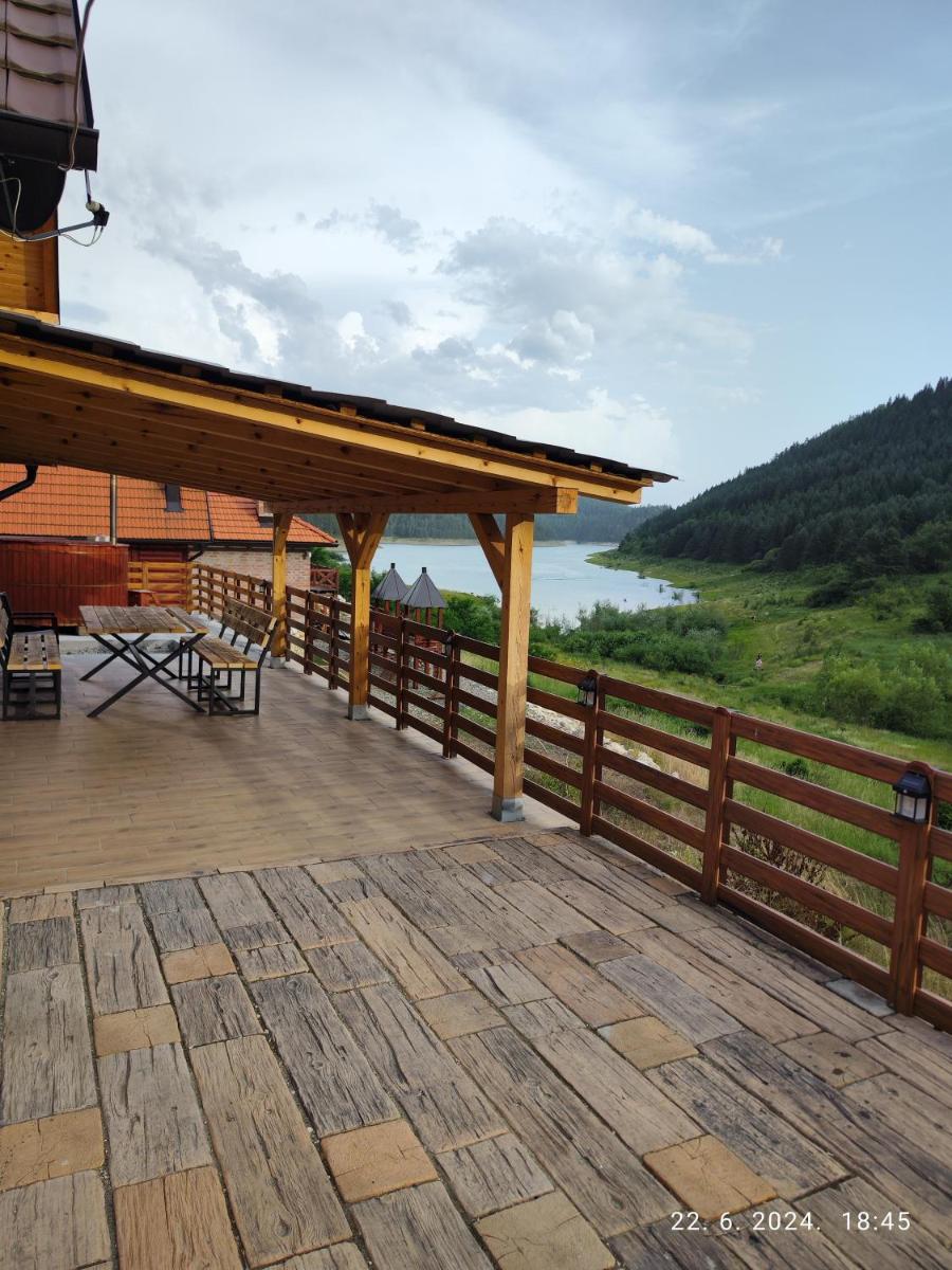 Zlatni pogled - Housity