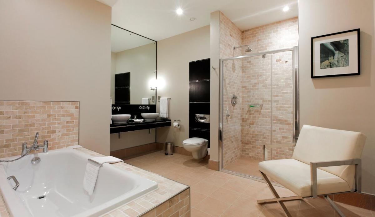 Bowood Hotel, Spa, and Golf Resort - Housity