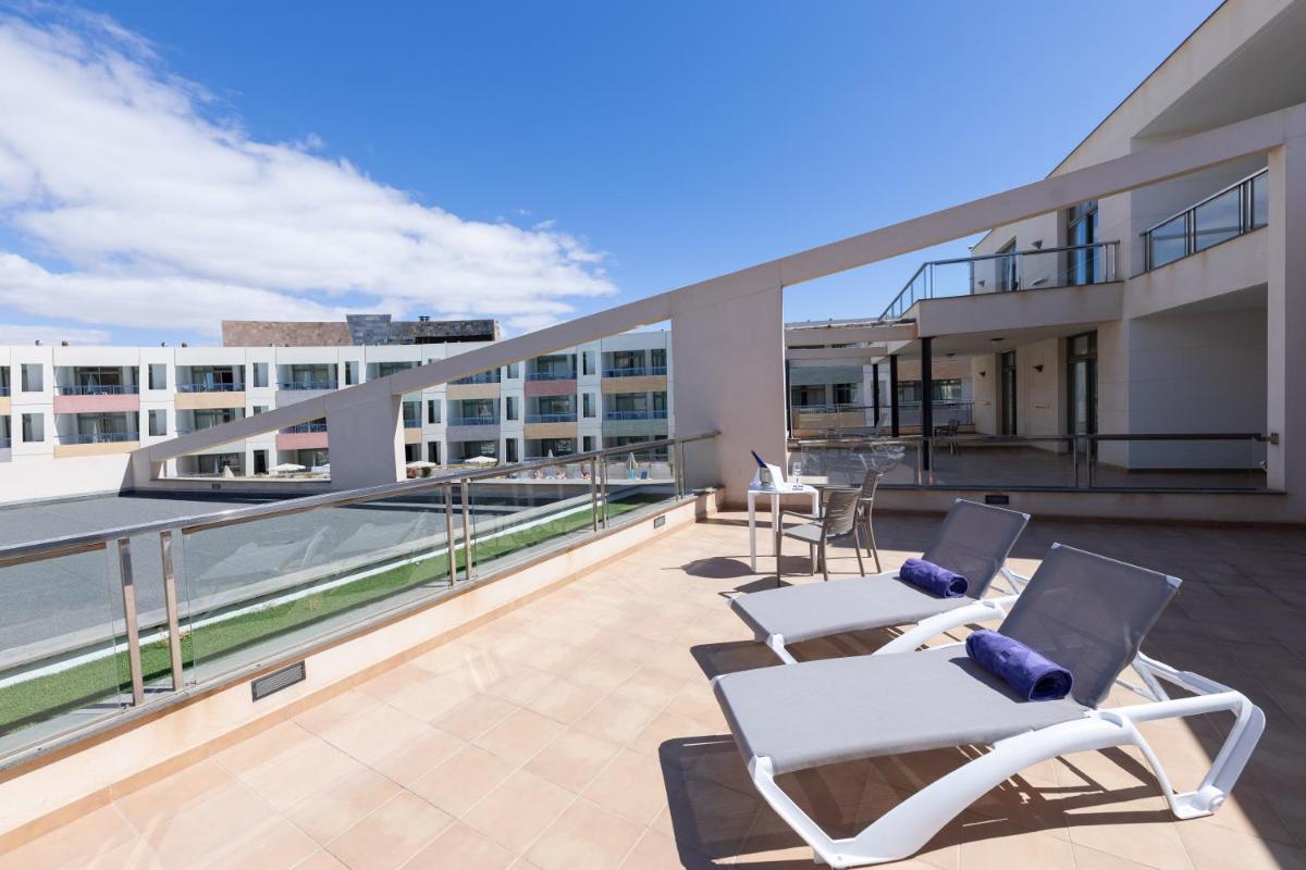 Un balcón o terraza de Eurostars Las Salinas