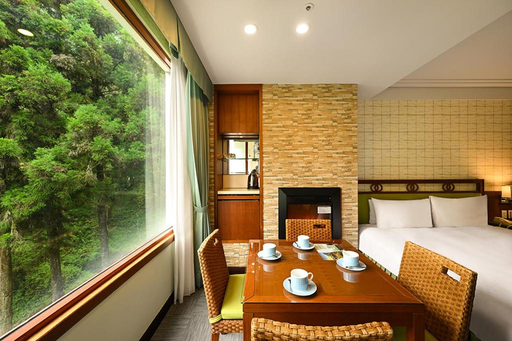 Alishan Hotel - Housity