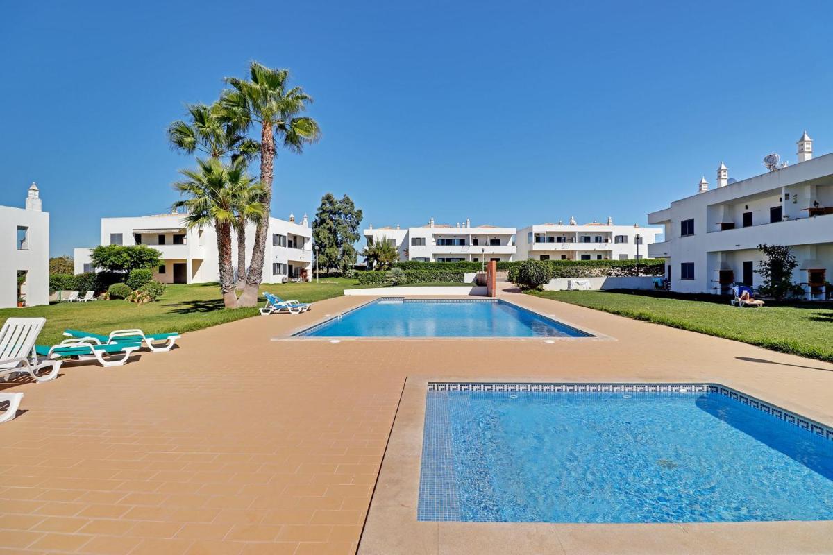 Pêra Secret Garden 1 and Pool by Homing - Housity