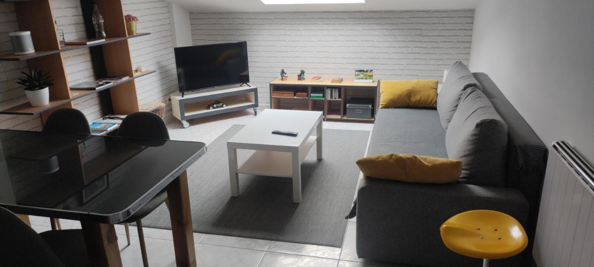 Piso Camiño Vello - Housity