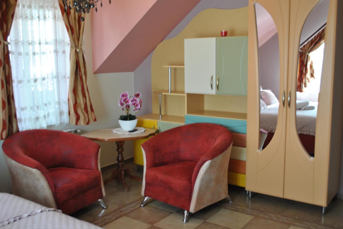 Flamingo - Housity