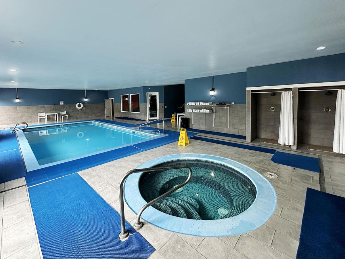 BayVue Hotel, Resort & Suites - Housity