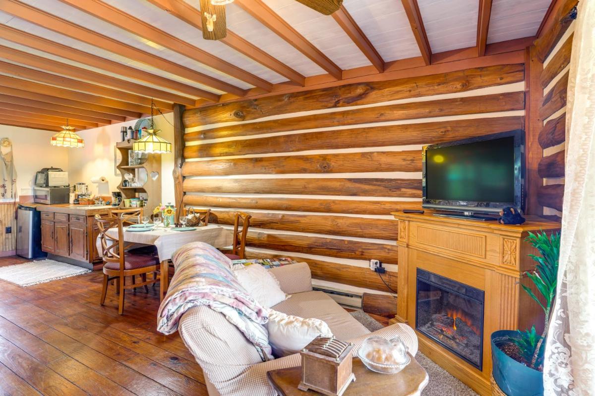 Cozy Luray Cabin with Views Near Hiking Trails! - Housity