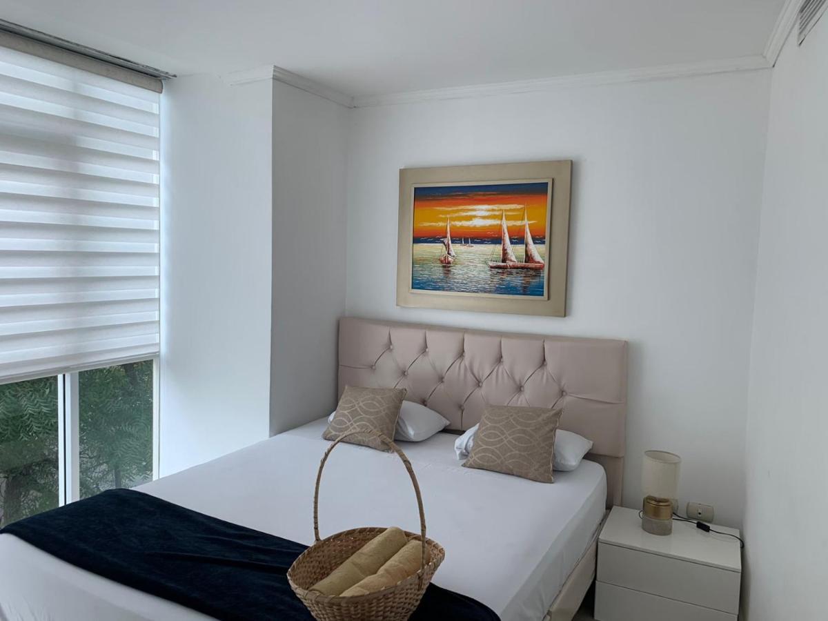 Ecusuites Family Depto Resort Riverfront Gye - Housity