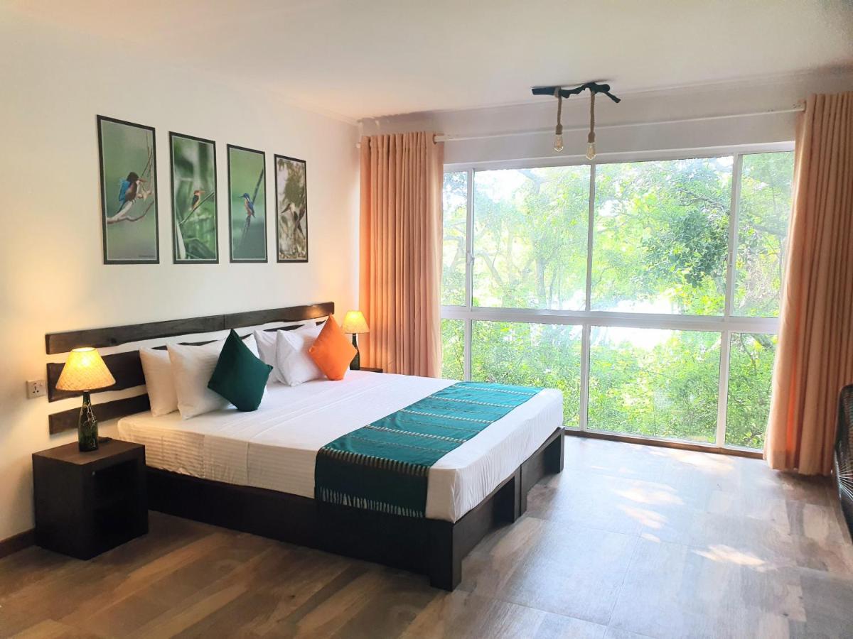 The Backwaters Lodge - Housity