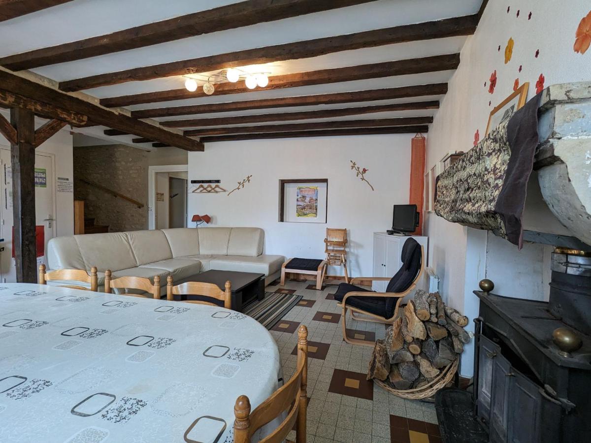 Charmant gîte en Berry avec terrasses, jardin et parking privé, proche de Nohant et La Châtre - FR-1-591-35 - Housity