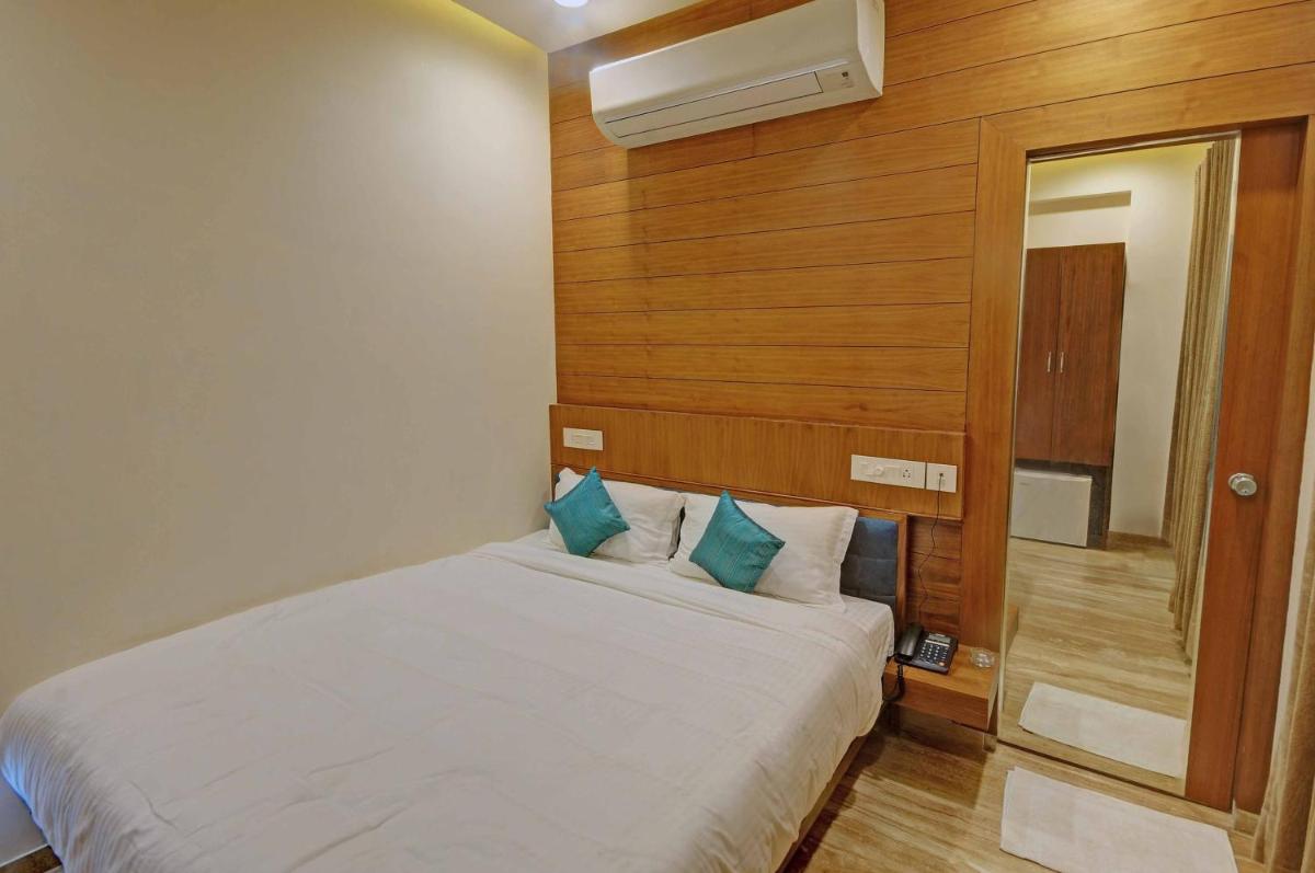 Kaviya Manage by Kyra - Housity