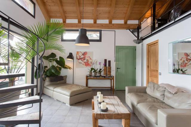 Skylark Bed & Breakfast - Housity
