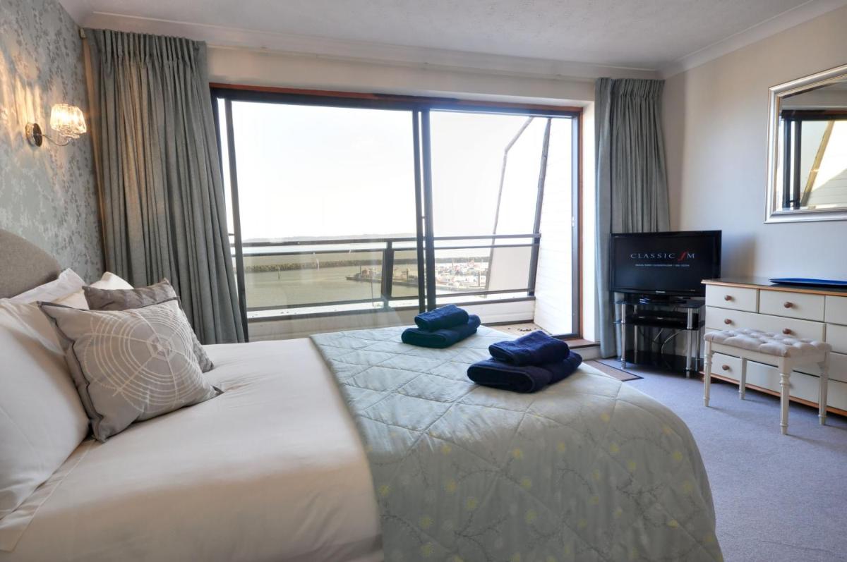 Blue Swell - Housity