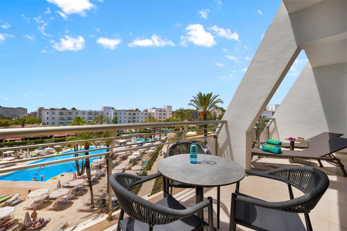 Piscina en o cerca de Protur Sa Coma Playa Hotel & Spa