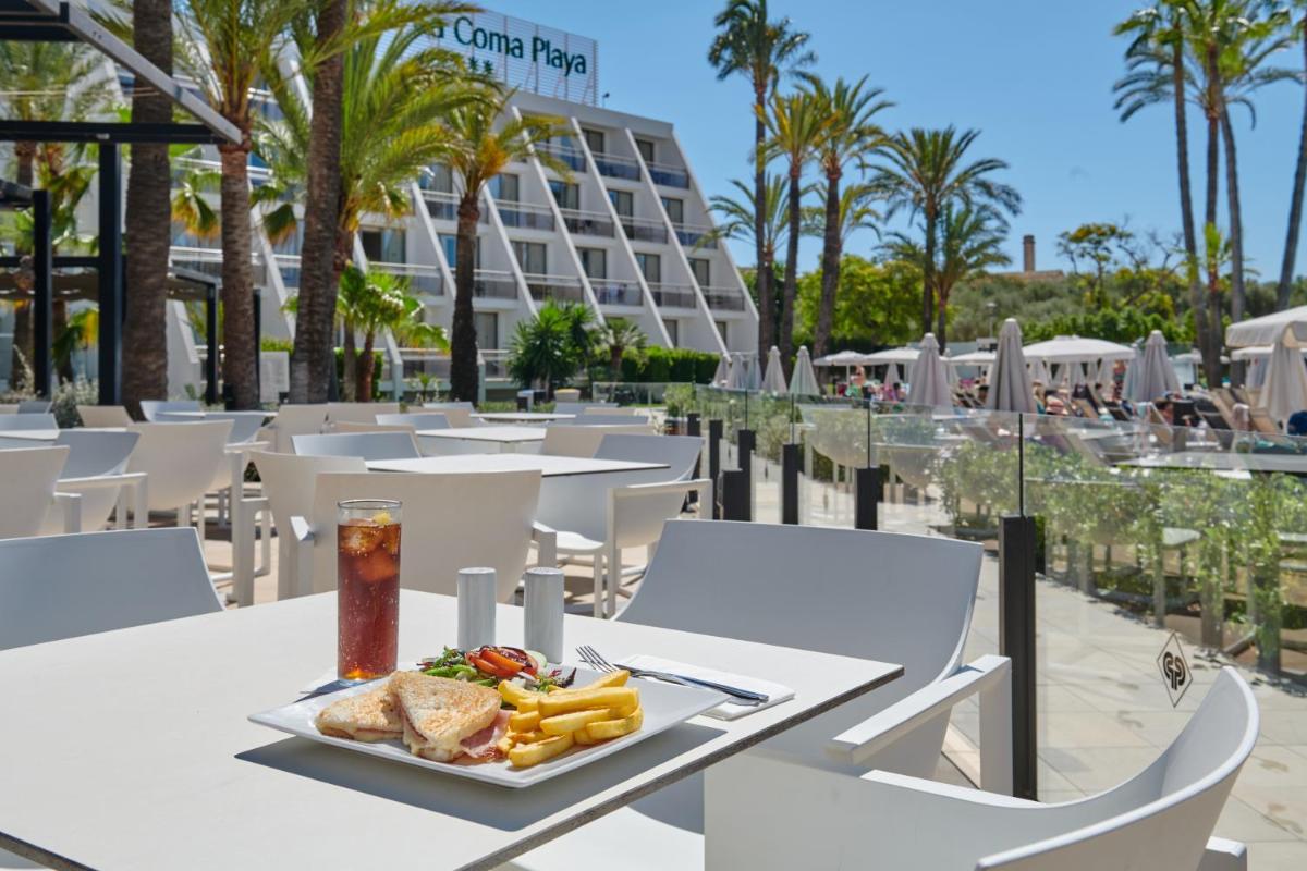 Comida en o cerca de este hotel