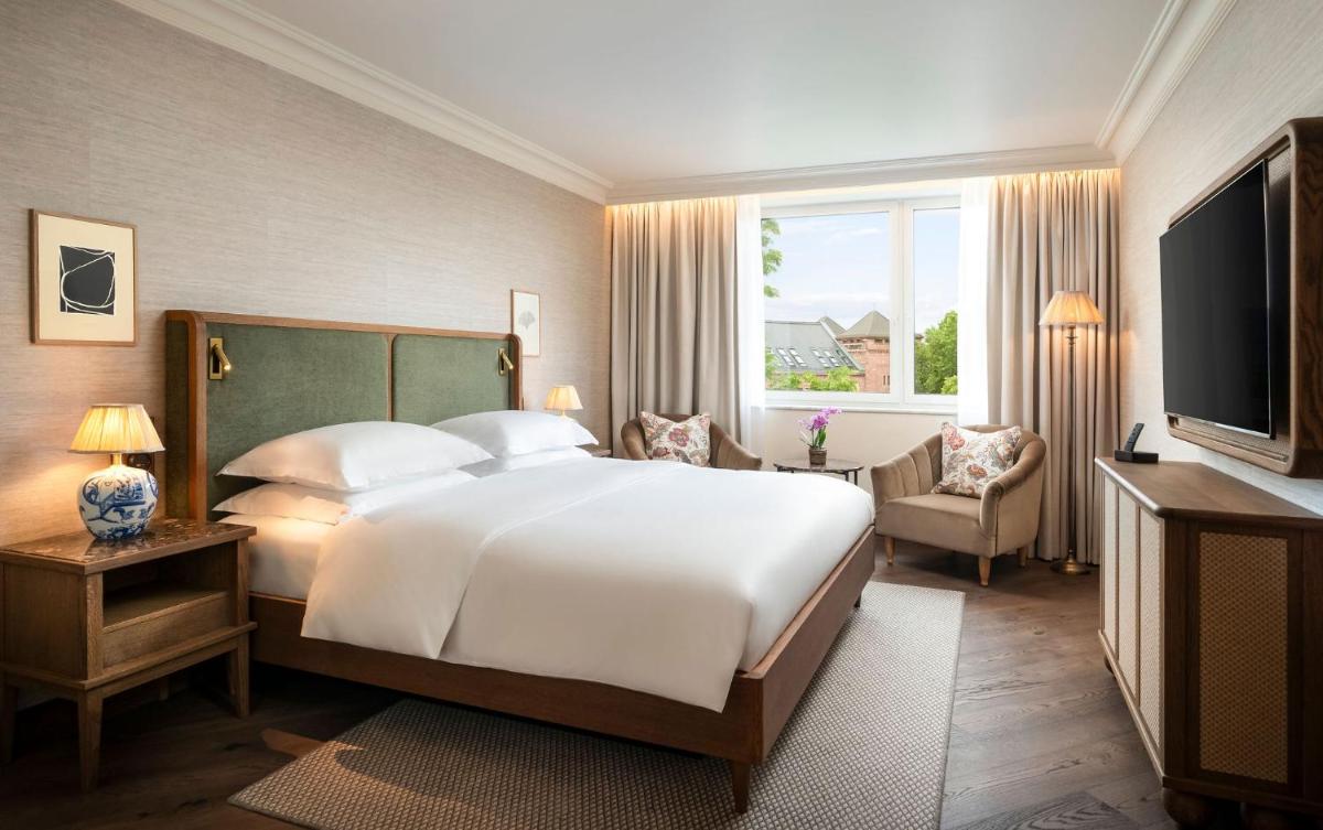 Ein Bett oder Betten in einem Zimmer der Unterkunft Brunfels Hotel, in the Unbound Collection by Hyatt