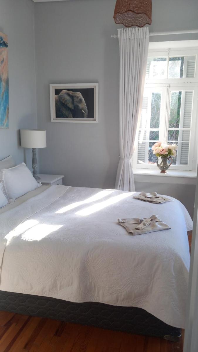 Roselyn Manor - Housity