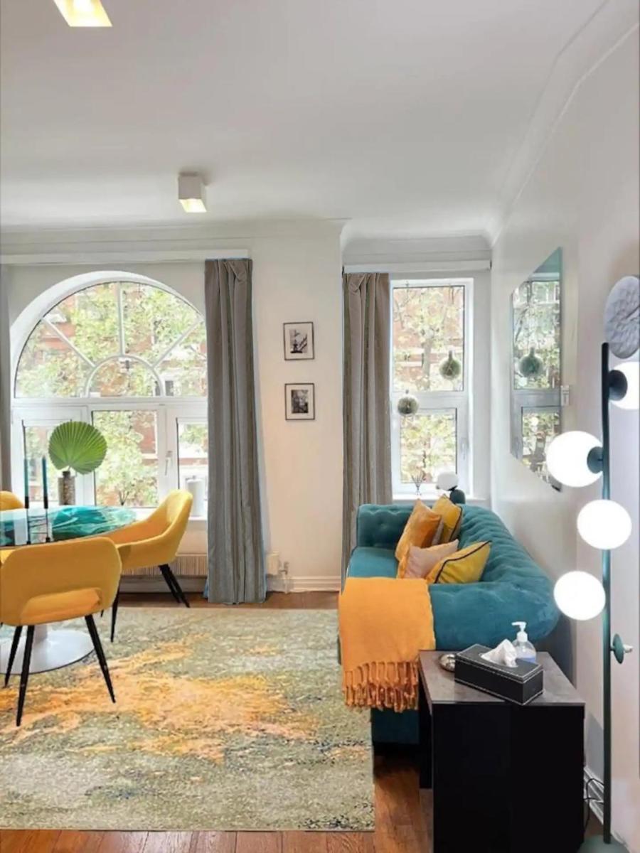 AWESOME LEICESTER SQ! Fashion Flat for Theatre Families and Happy Friends - Housity