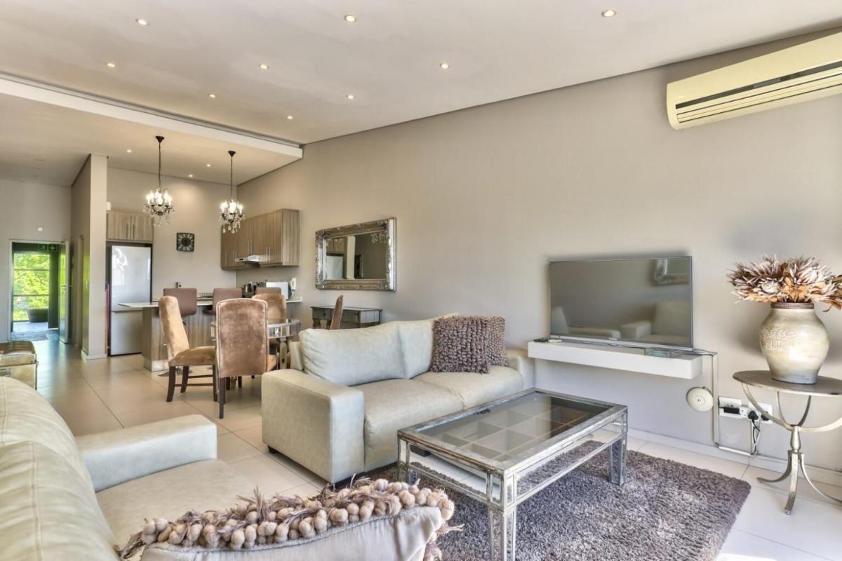 Heritage Square Apartments - Housity