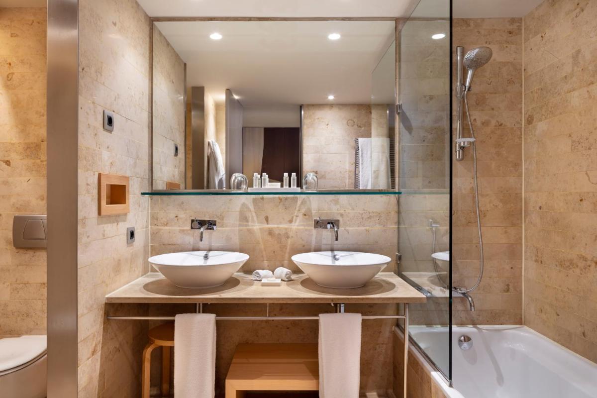 Un baño de The Artist Grand Hotel of Art