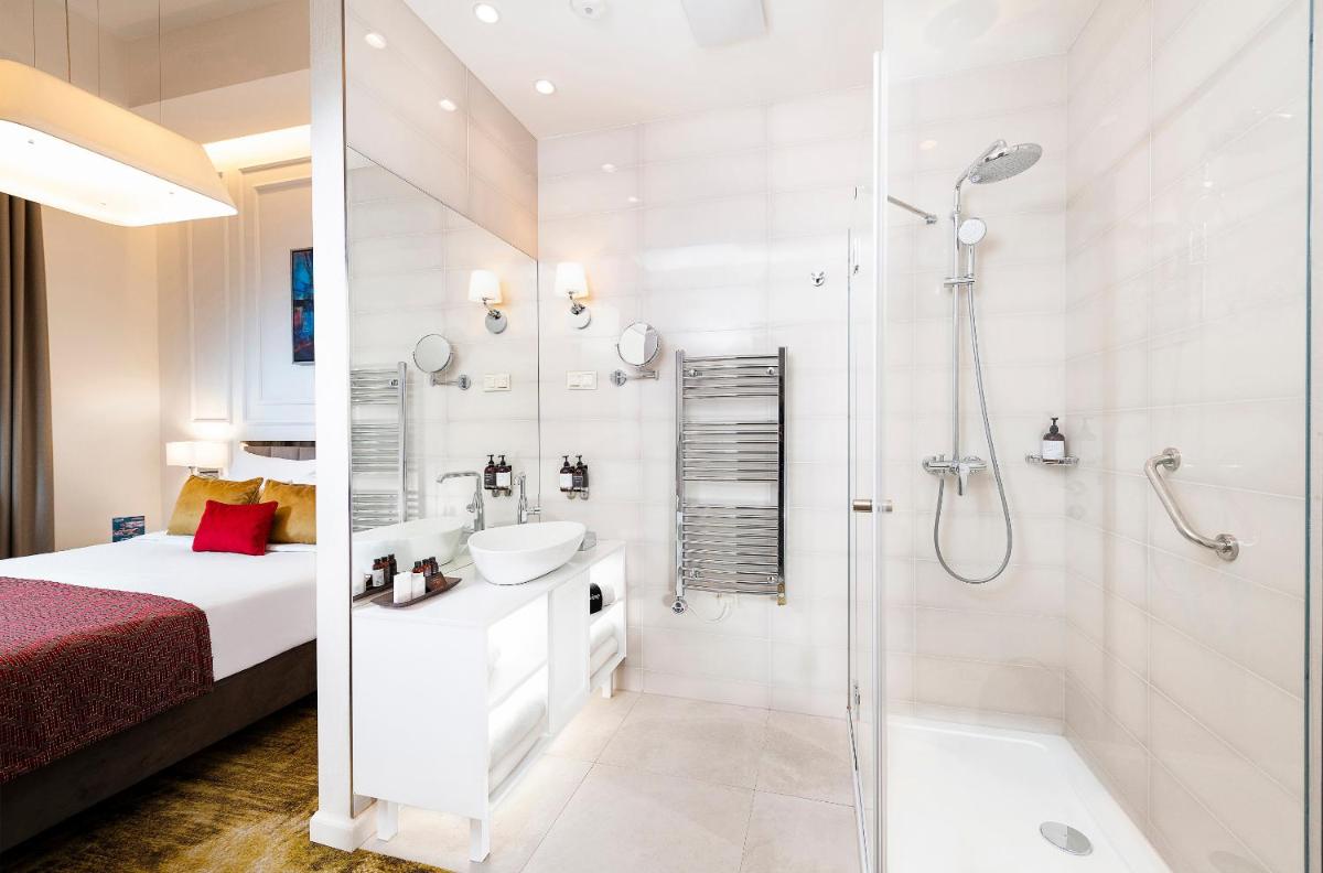 Suitetrails - Three Corners Avenue Hotel