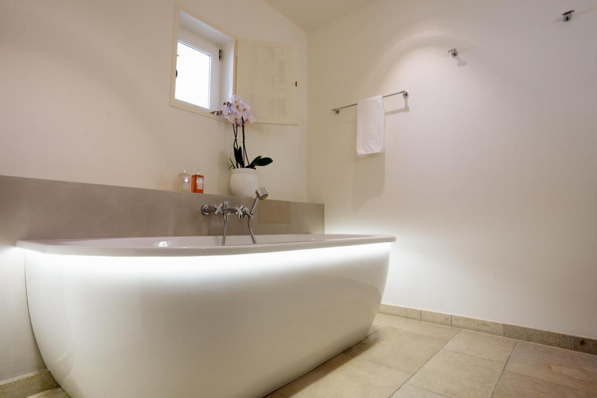 Coquillade Provence - Housity