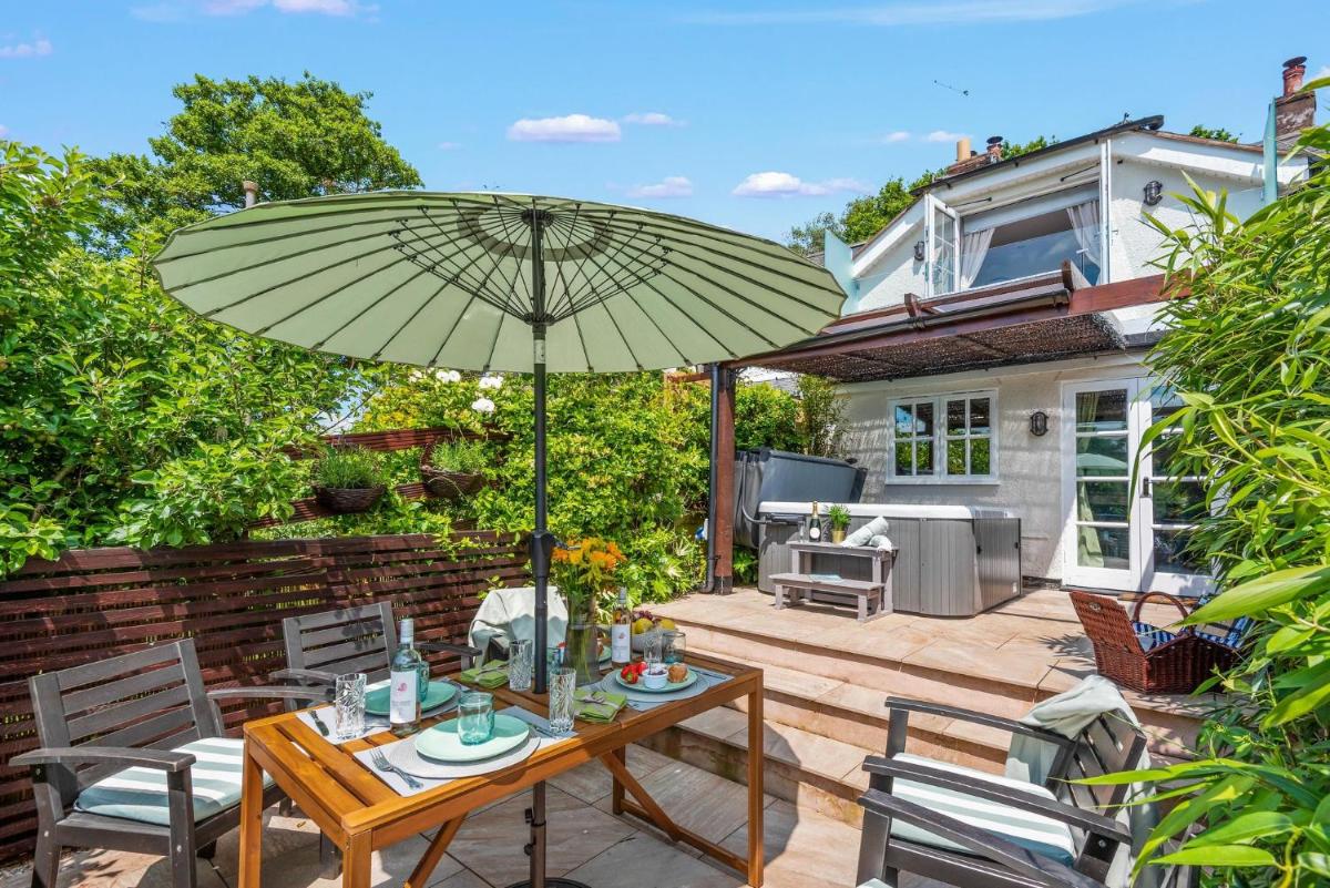 Two Mill Cottage, The Ley Arms - Housity
