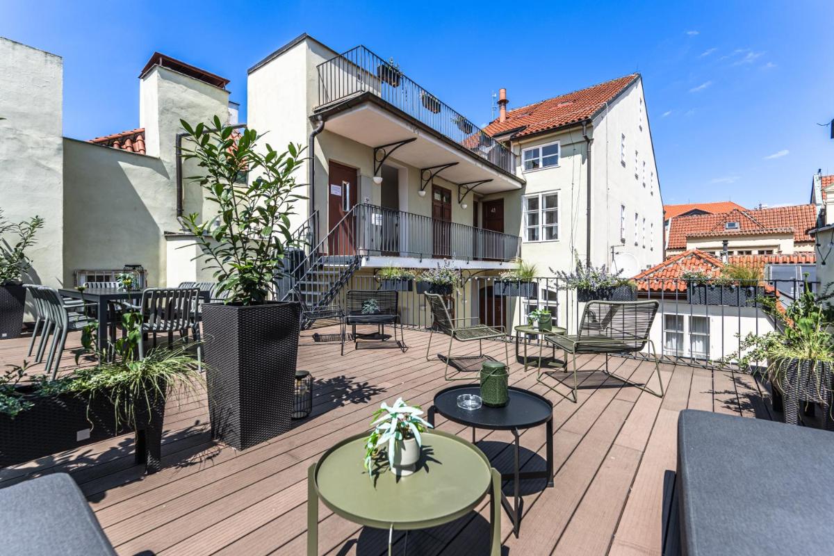 Charles Apartments in Old Town - Housity