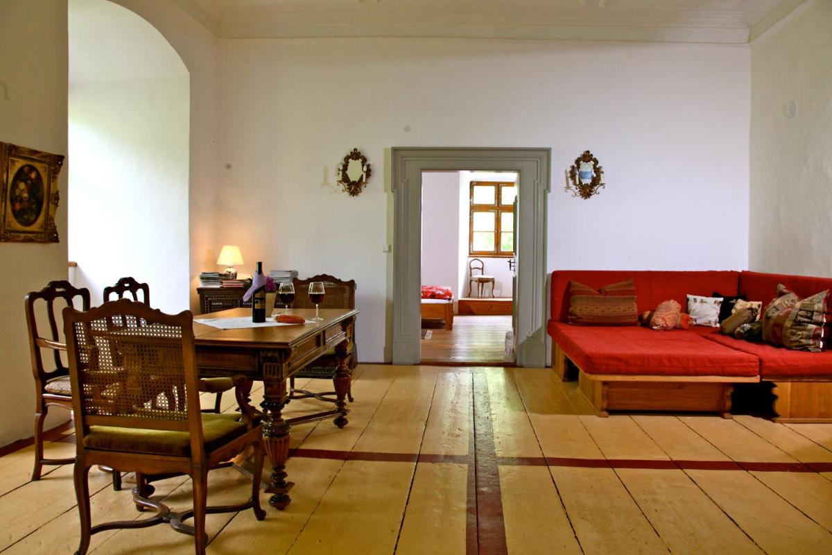 Schloss Hofstetten - Bischof-Suite - Housity