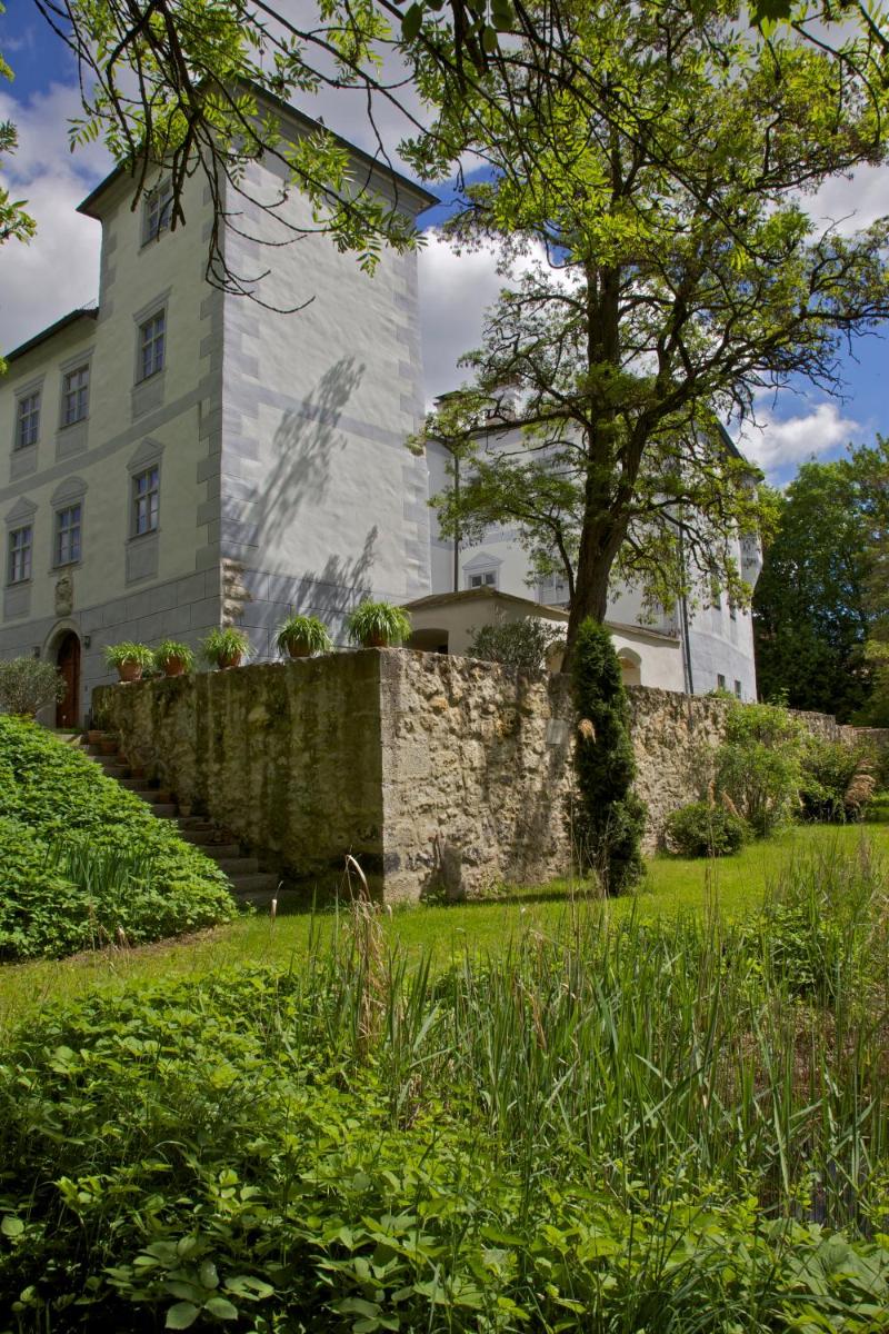 Schloss Hofstetten - Bischof-Suite - Housity