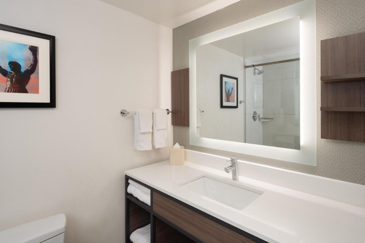 Hilton Garden Inn Philadelphia Center City - Housity