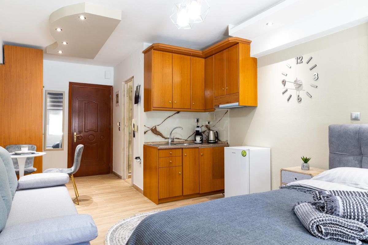 Blaze Studios & Apartments - Housity