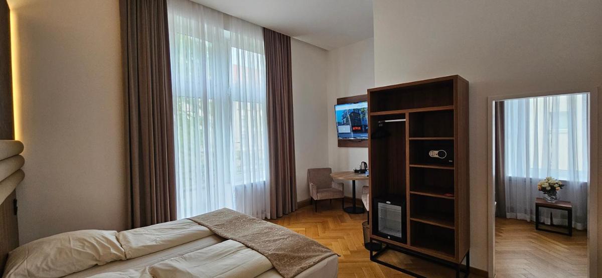 Hotel Villa Sophia - Housity