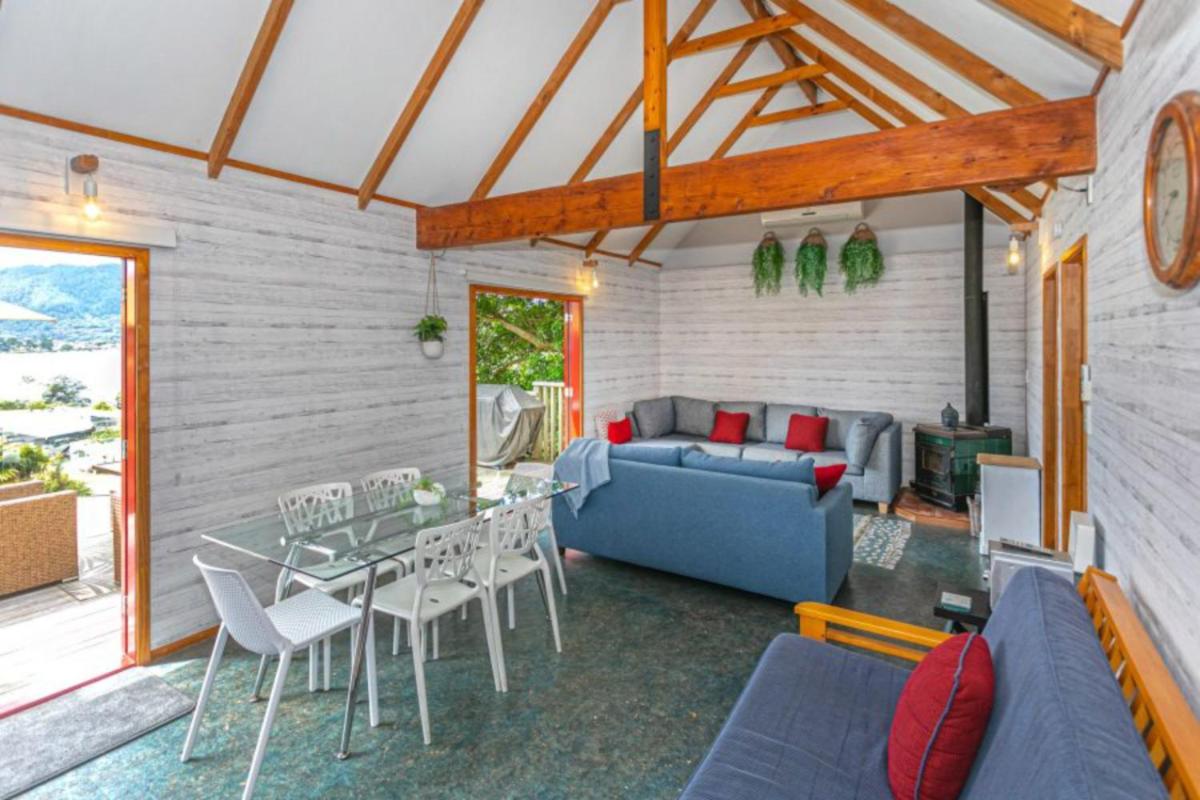 The Beach House - Tairua Holiday Home - Housity