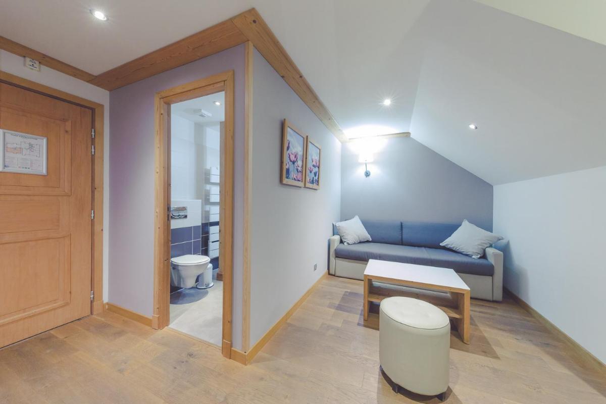 Salle de bains dans l'établissement Fleur De Neige Châtel