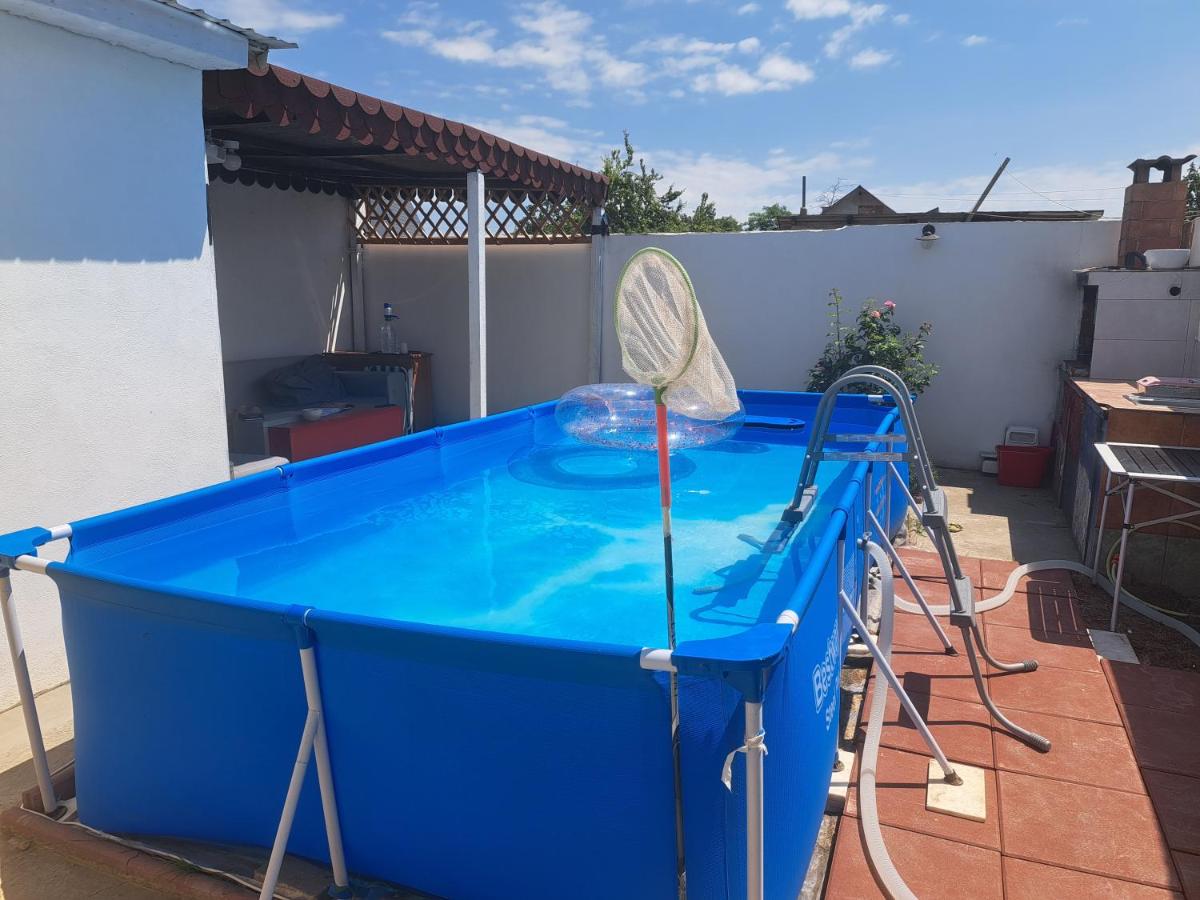 Apartament un dormitor și living la curte Corbu - Housity