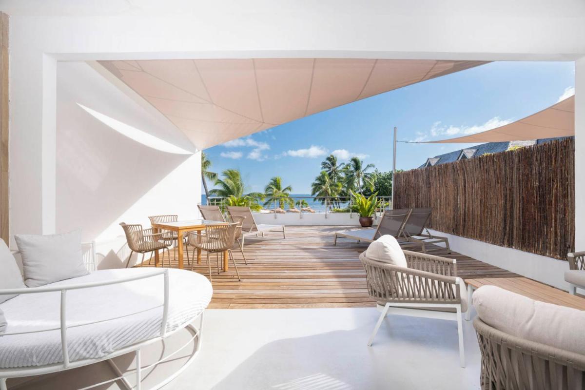 Cook's Bay Hotel & Suites - Housity