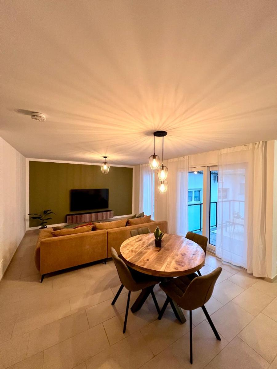 Stilvolles, modernes Apartment mit Sonnen-Balkon - Housity