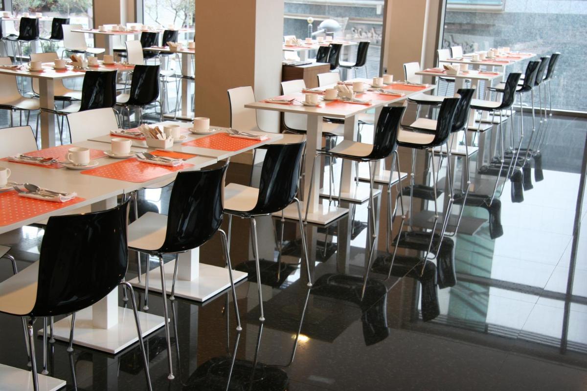 Un restaurante o sitio para comer en Primus Valencia