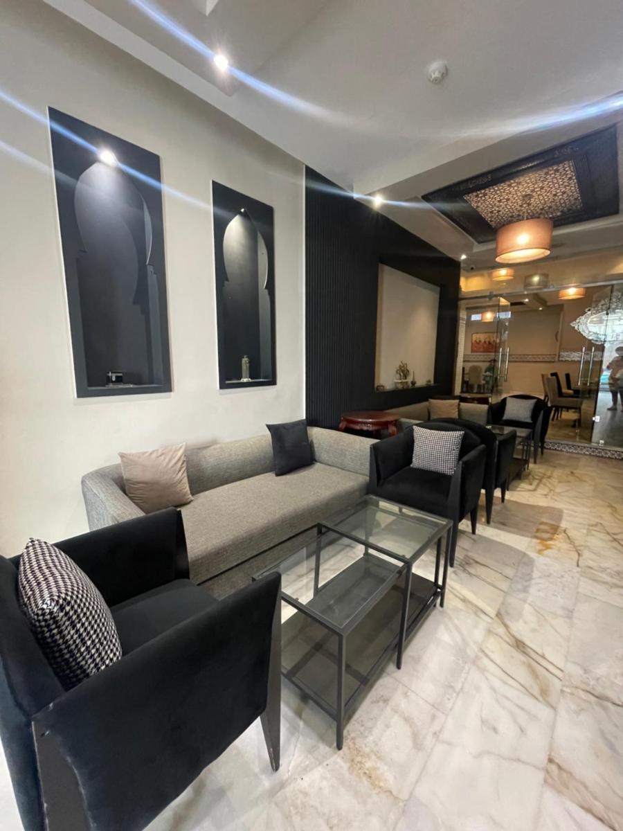 Cadé Hotel - Housity