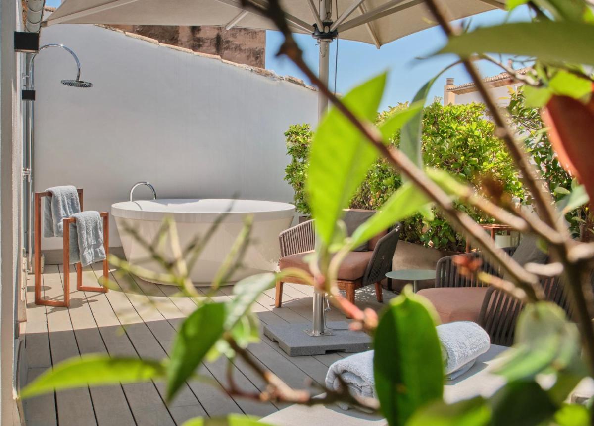 Un balcón o terraza de Sant Jaume Design Hotel